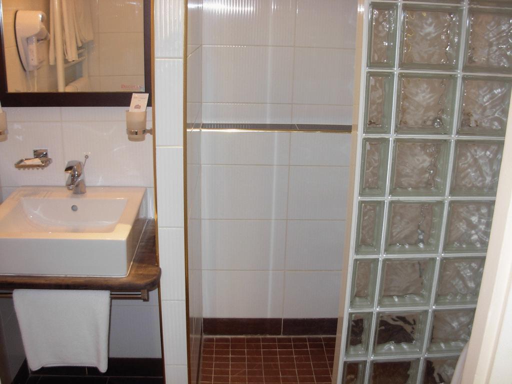 Cosmotel 3* Parigi