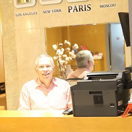 Hotel Cosmotel Parigi