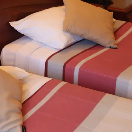 Hotel Cosmotel Parigi