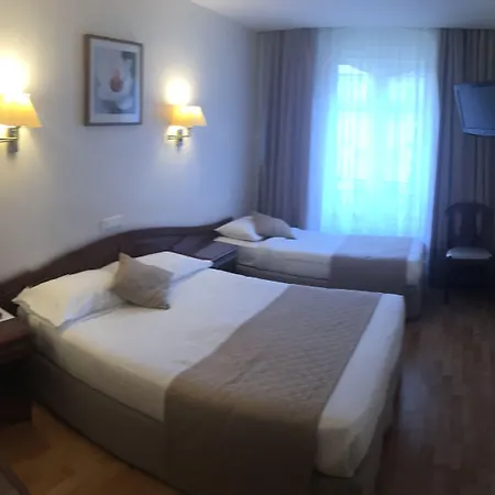 Cosmotel Parigi