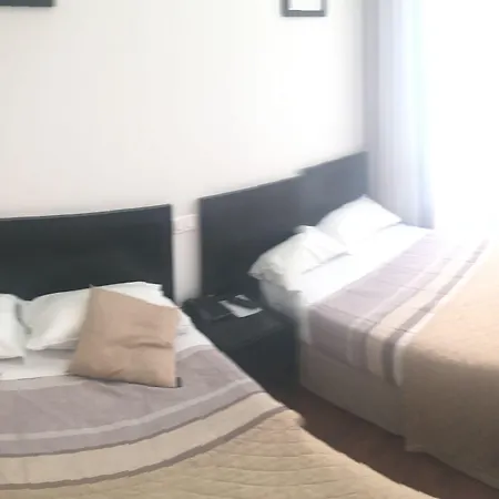 Cosmotel 3* Parigi