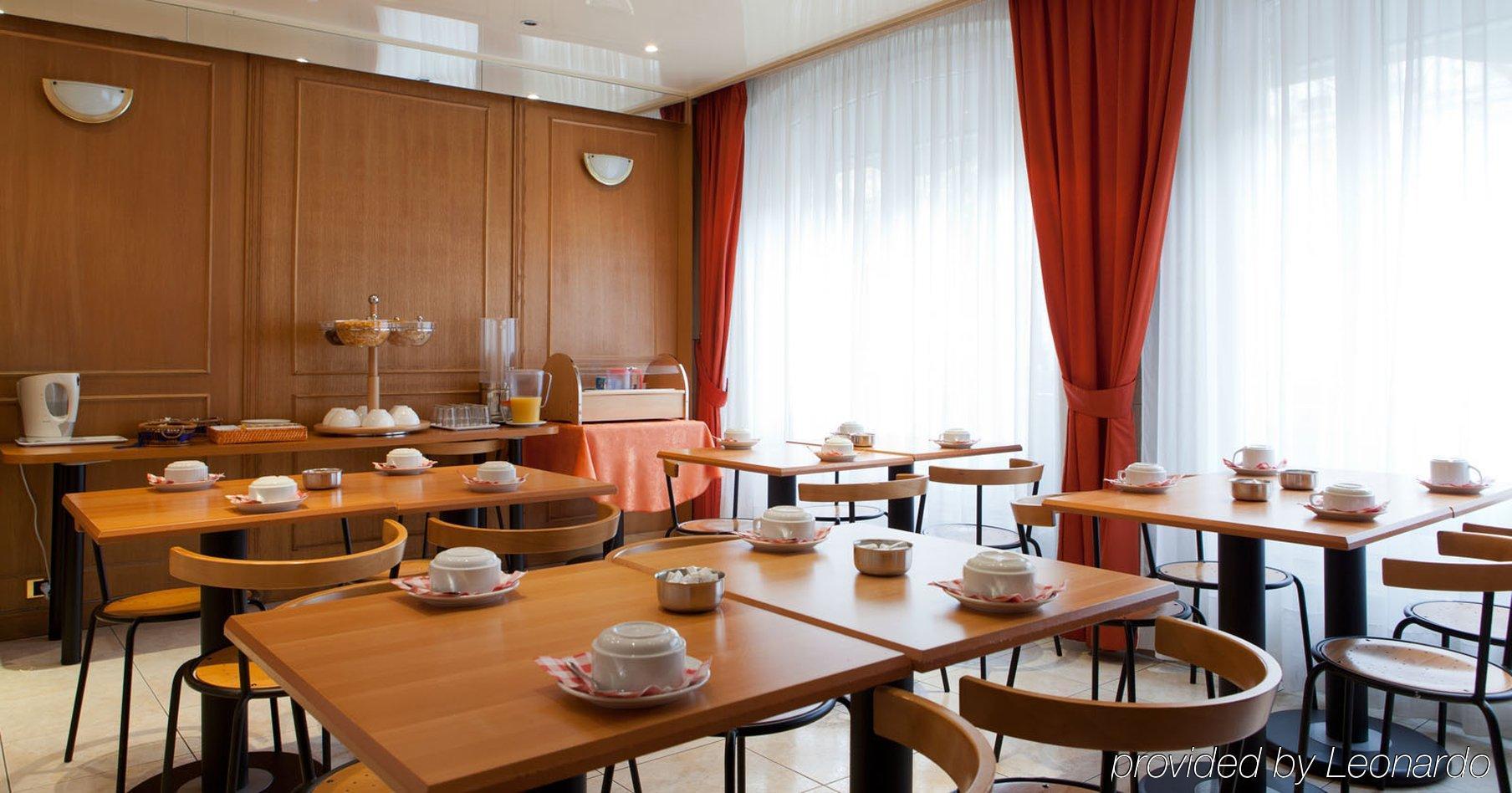 Hotel Cosmotel Parigi