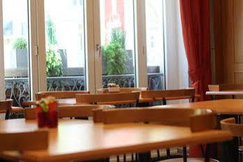 Hotel Cosmotel Parigi